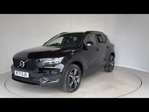 2021 VOLVO XC40