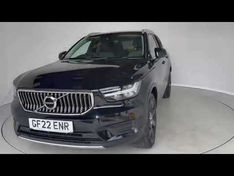2022 VOLVO XC40