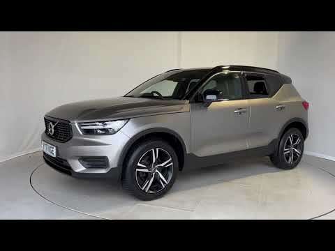 2021 VOLVO XC40
