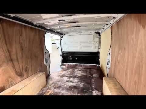 2022 RENAULT TRAFIC
