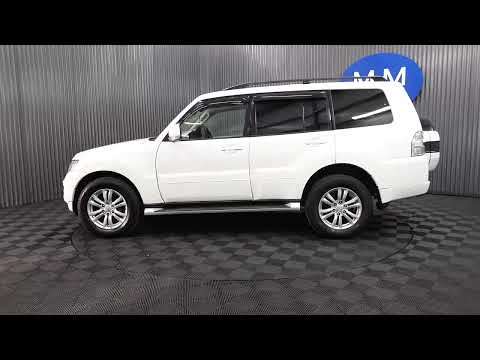 2016 MITSUBISHI SHOGUN