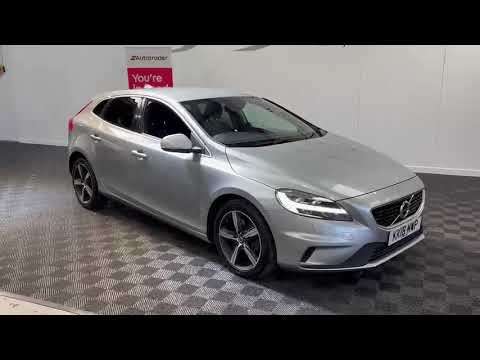 2018 VOLVO V40
