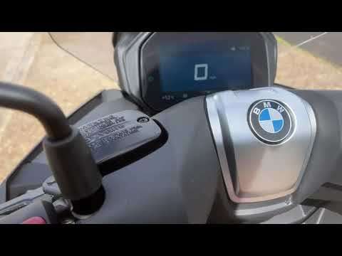 2022 BMW C400