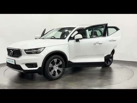 2020 VOLVO XC40