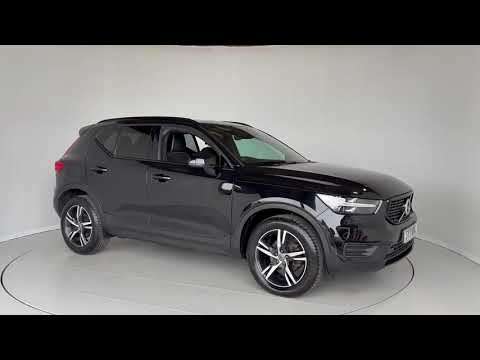 2021 VOLVO XC40