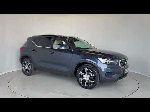 2021 VOLVO XC40
