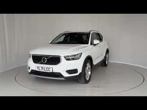 2022 VOLVO XC40