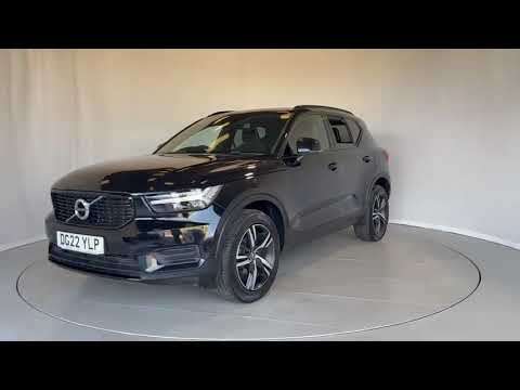 2022 VOLVO XC40
