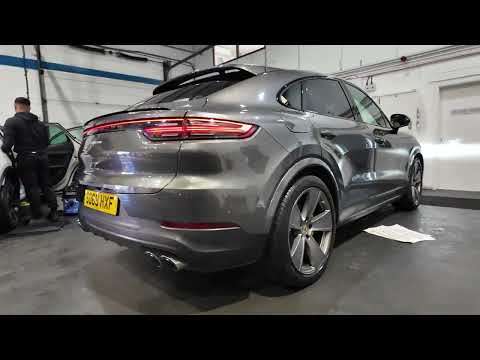 2019 PORSCHE CAYENNE