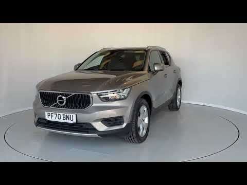2021 VOLVO XC40