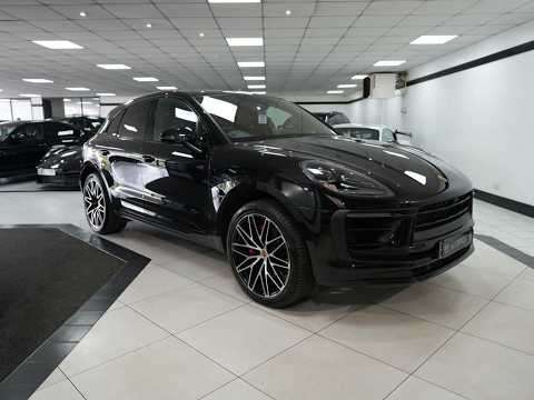 2023 PORSCHE MACAN