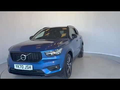 2021 VOLVO XC40