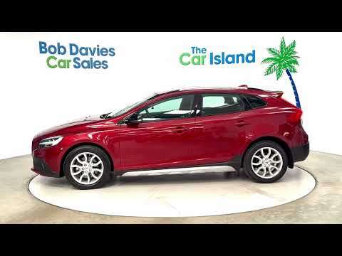 2017 VOLVO V40 CROSS COUNTRY