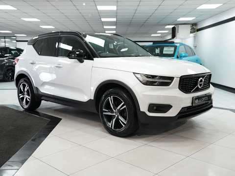2020 VOLVO XC40