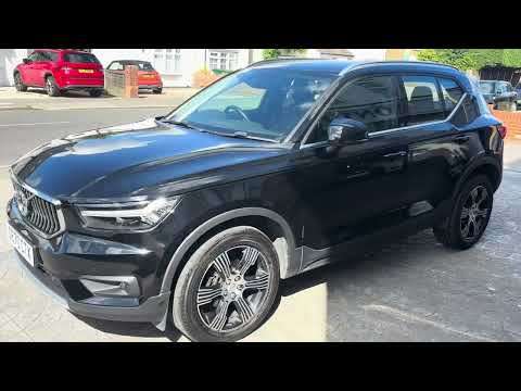 2020 VOLVO XC40