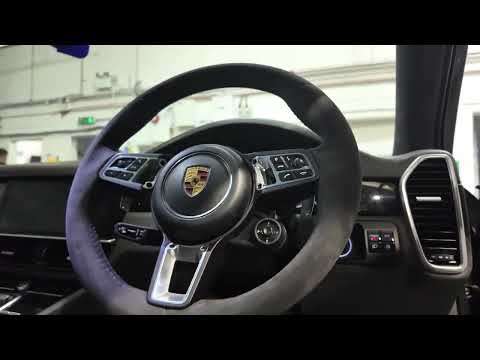 2020 PORSCHE CAYENNE