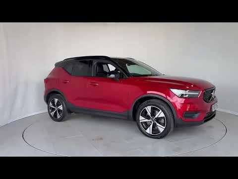2021 VOLVO XC40
