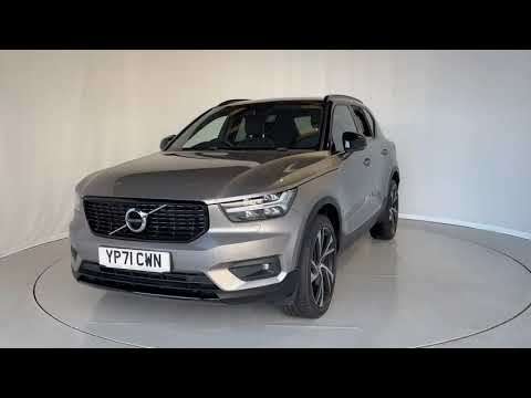 2021 VOLVO XC40