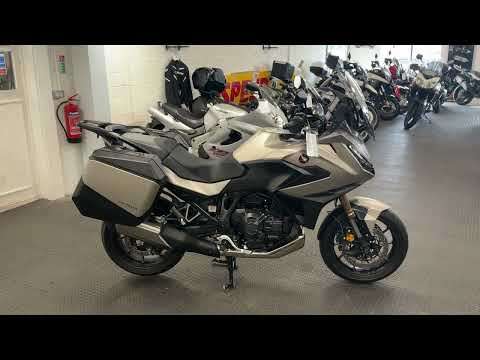 2025 HONDA NT 1100 DE-S