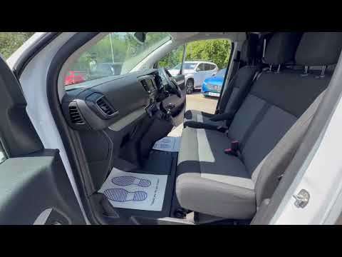 2022 VAUXHALL VIVARO