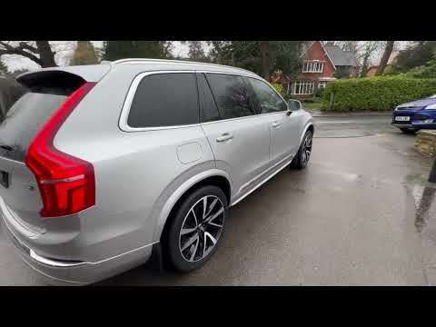 2022 VOLVO XC90