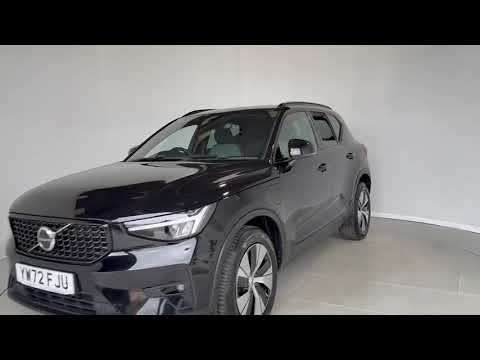 2023 VOLVO XC40