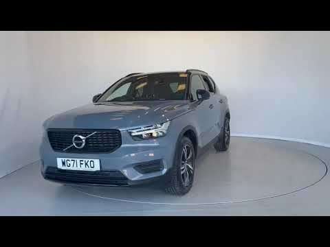 2021 VOLVO XC40