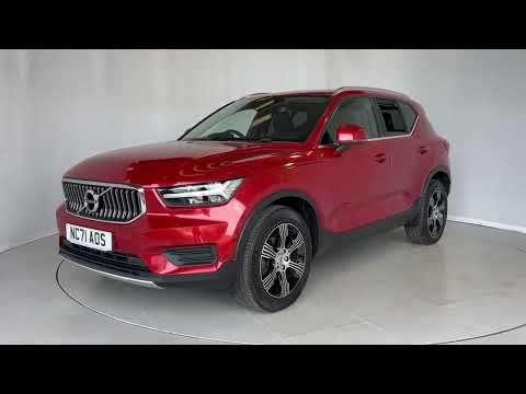 2022 VOLVO XC40