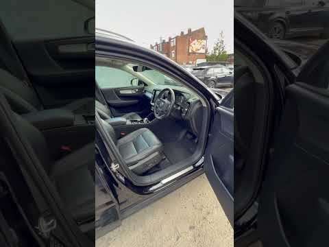 2019 VOLVO XC40