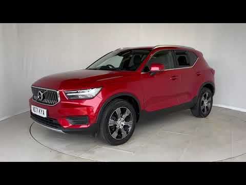 2021 VOLVO XC40