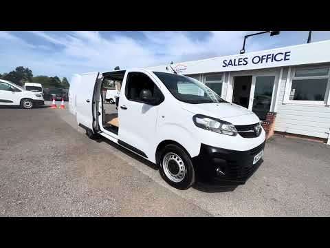 2022 VAUXHALL VIVARO