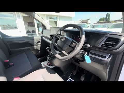 2025 VAUXHALL VIVARO
