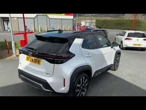 2024 TOYOTA YARIS CROSS