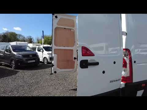 2023 RENAULT MASTER