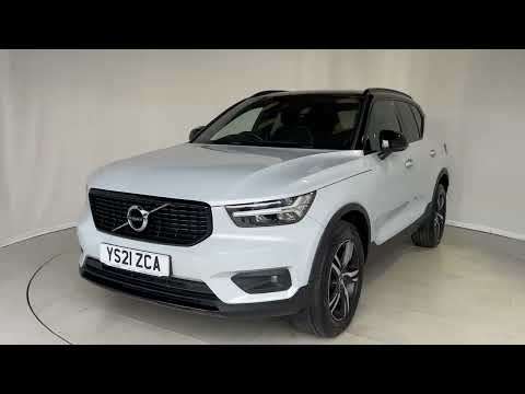 2021 VOLVO XC40