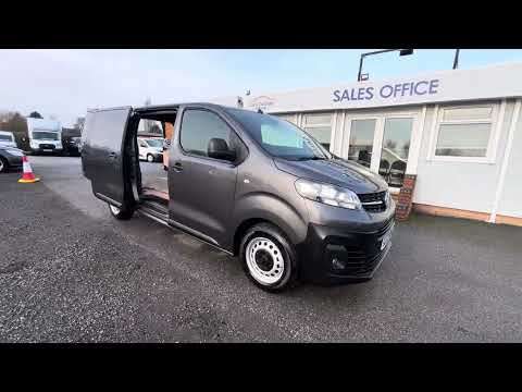 2022 VAUXHALL VIVARO