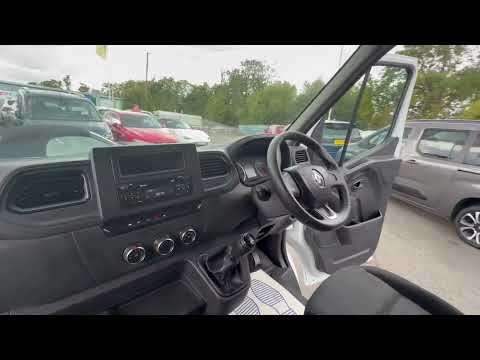 2023 RENAULT MASTER