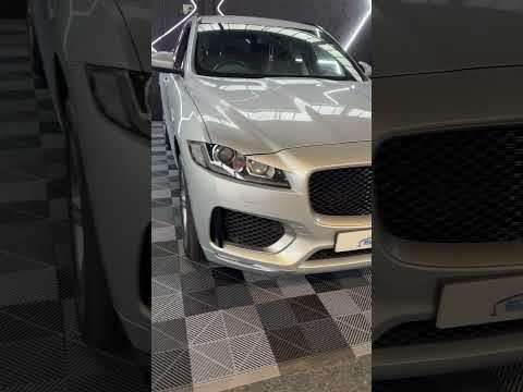 2017 JAGUAR F-PACE