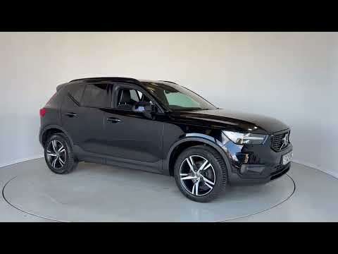 2021 VOLVO XC40