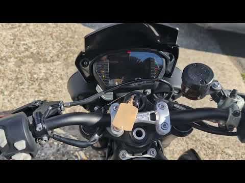 2017 TRIUMPH STREET TRIPLE 765