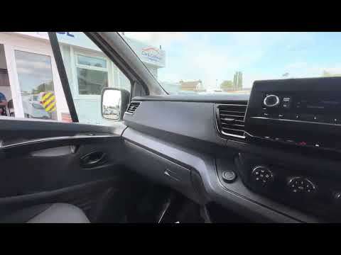2023 RENAULT TRAFIC