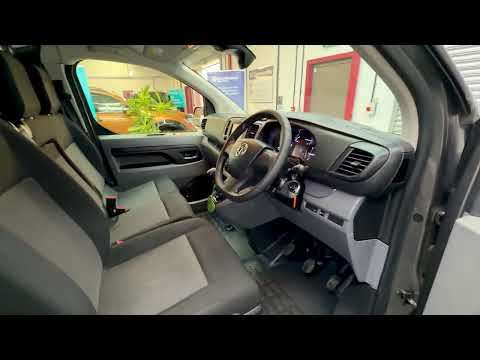 2022 VAUXHALL VIVARO