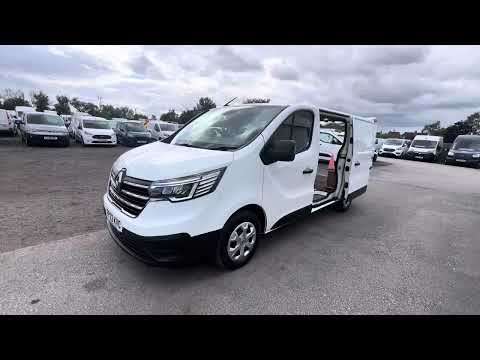 2022 RENAULT TRAFIC