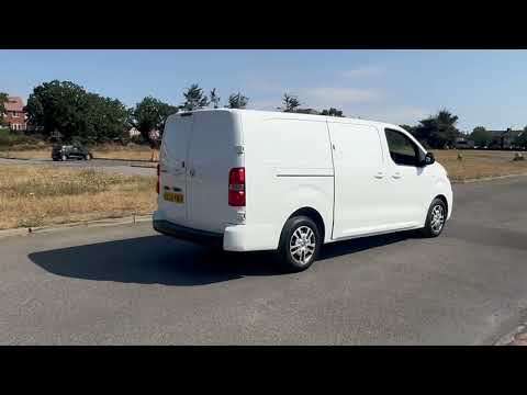 2022 VAUXHALL VIVARO