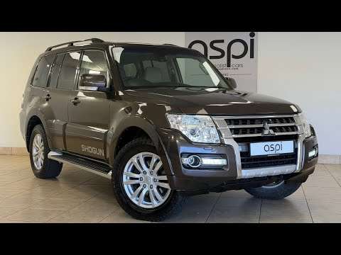 2017 MITSUBISHI SHOGUN
