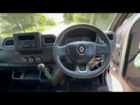 2023 RENAULT MASTER