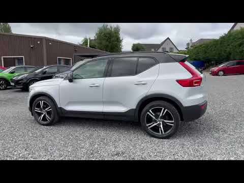 2021 VOLVO XC40