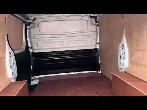 2022 RENAULT TRAFIC