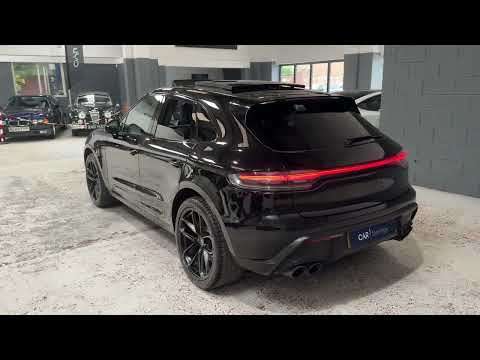 2022 PORSCHE MACAN