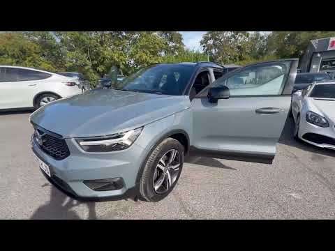 2020 VOLVO XC40